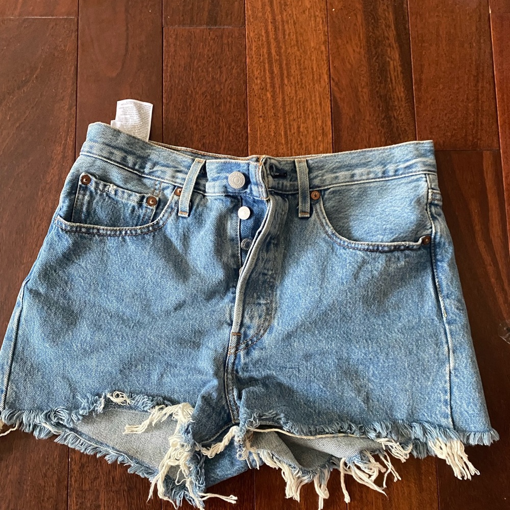 Levi’s 501 high rise shorts size 26